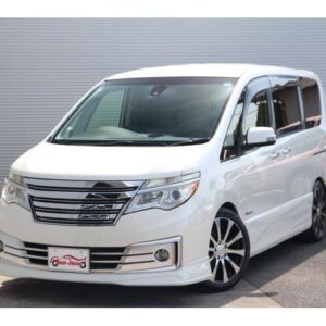 2014 Nissan Serena pearl hybrid used car Japan export