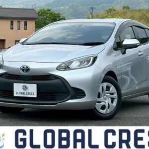 2022 Toyota Aqua silver gasoline used car Japan export
