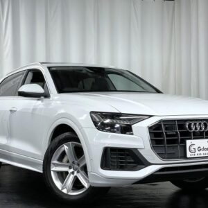 2019 Audi Q8 white gasoline used car Japan export