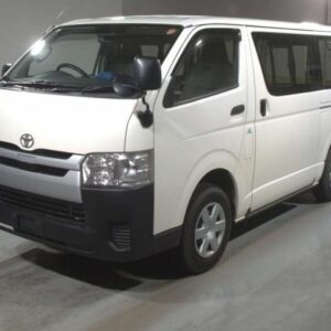 2018 Toyota Hiace Van white diesel used car Japan export