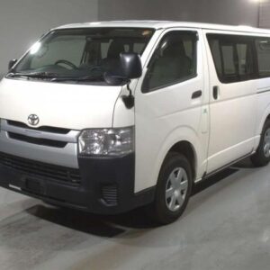 2018 Toyota Hiace Van white diesel used car Japan export