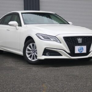 2019 Toyota Crown pearl gasoline used car Japan export