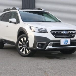 2025 Subaru Legacy Outback pearl gasoline used car Japan export