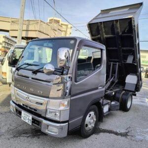 2016 Mitsubishi Fuso Canter gunmetal diesel used car Japan export