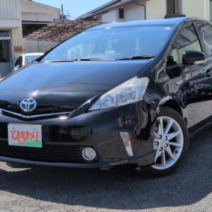 2012 Toyota Prius Alpha black hybrid used car Japan export