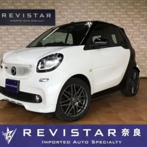 2017 Mcc Smart Smart Fortwo Cabrio white gasoline used car Japan export