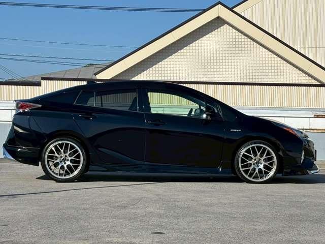 Ref:AUX-23776058 TOYOTA PRIUS 2017 2 Ref:AUX-23776058 TOYOTA PRIUS 2017 - Image 2
