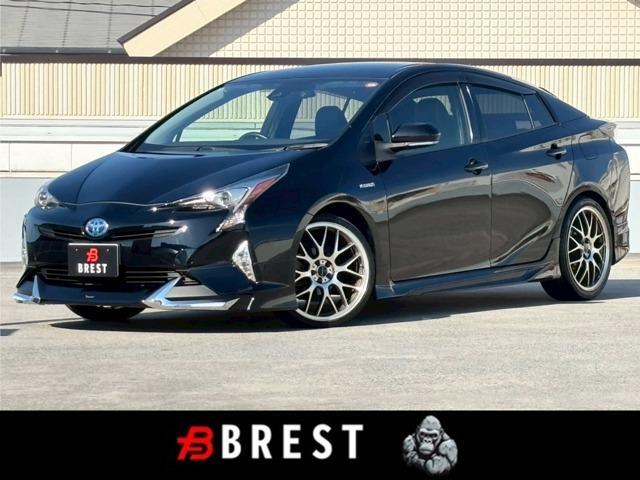 Ref:AUX-23776058 TOYOTA PRIUS 2017 1 2017 Toyota Prius black hybrid used car Japan export