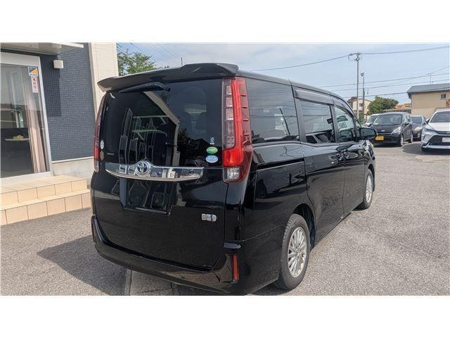 Ref:AUX-23808334 TOYOTA NOAH 2015 2 Ref:AUX-23808334 TOYOTA NOAH 2015 - Image 2