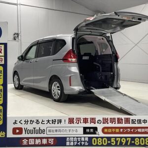 2022 Honda Freed Plus silver gasoline used car Japan export