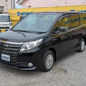 2015 Toyota Noah black hybrid used car Japan export