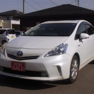 2012 Toyota Prius Alpha pearl hybrid used car Japan export