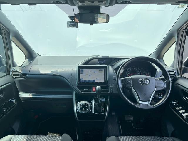Ref:AUX-23864647 TOYOTA VOXY 2019 3 Ref:AUX-23864647 TOYOTA VOXY 2019 - Image 3