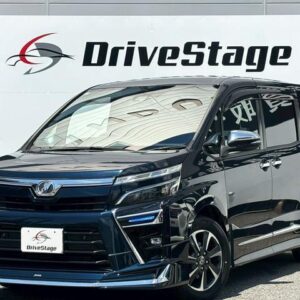 2019 Toyota Voxy black gasoline used car Japan export