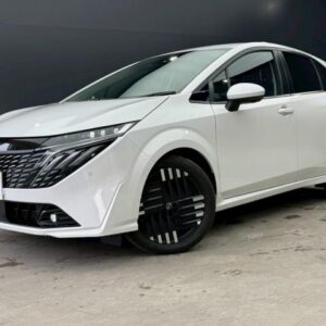 2025 Nissan Aura pearl gasoline used car Japan export