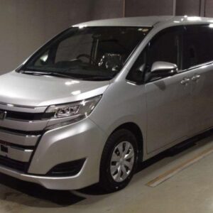 2021 Toyota Noah silver gasoline used car Japan export