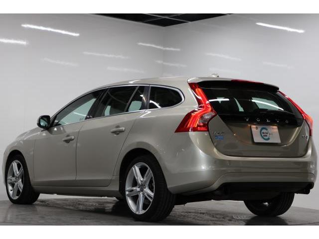 Ref:AUX-23879355 VOLVO V60 2017 2 Ref:AUX-23879355 VOLVO V60 2017 - Image 2