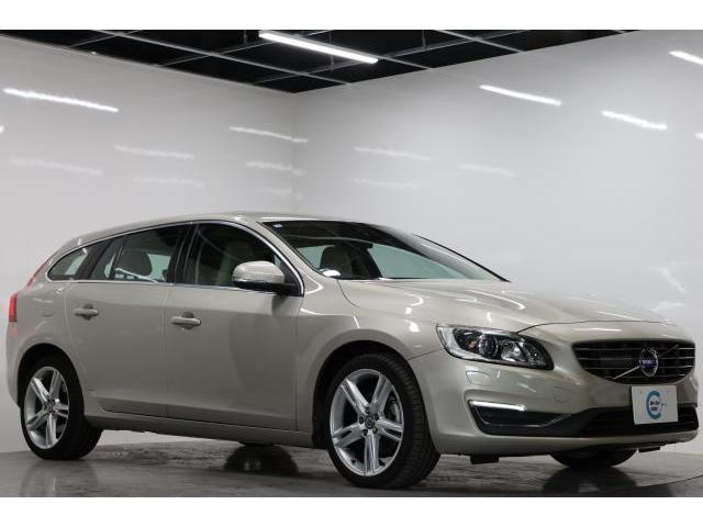 Ref:AUX-23879355 VOLVO V60 2017 1 2017 Volvo V60 gold gasoline used car Japan export
