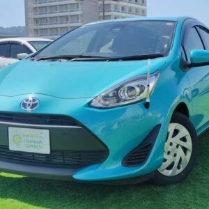 2018 Toyota Aqua green hybrid used car Japan export