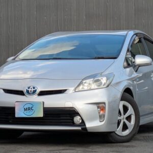 2013 Toyota Prius silver hybrid used car Japan export