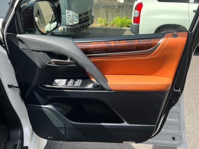 Ref:AUX-23884300 LEXUS LX 2015 10 Ref:AUX-23884300 LEXUS LX 2015 - Image 10