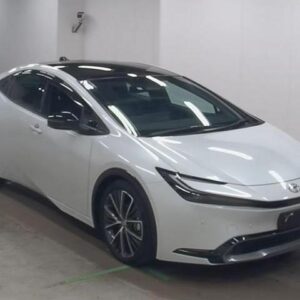 2023 Toyota Prius pearl gasoline used car Japan export