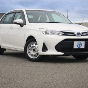 2020 Toyota Corolla Axio white hybrid used car Japan export
