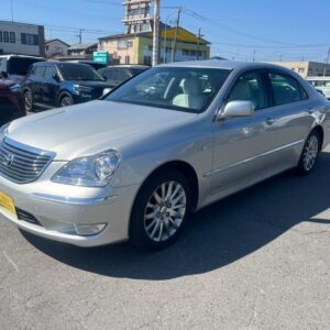2005 Toyota Crown Majesta silver gasoline used car Japan export