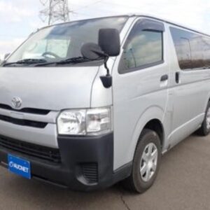 2018 Toyota Hiace Van silver diesel used car Japan export