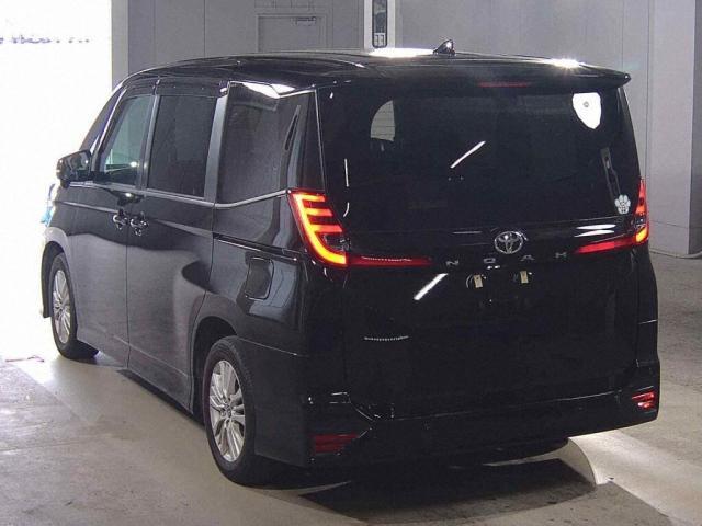 Ref:AUX-23905120 TOYOTA NOAH 2023 2 Ref:AUX-23905120 TOYOTA NOAH 2023 - Image 2