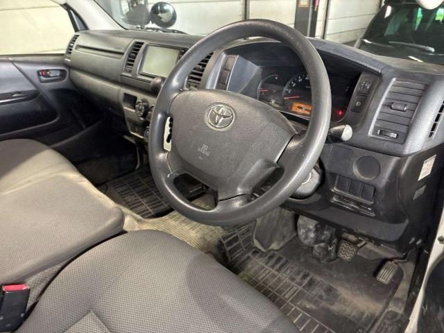 Ref:AUX-23909032 TOYOTA HIACE VAN 2016 4 Ref:AUX-23909032 TOYOTA HIACE VAN 2016 - Image 4