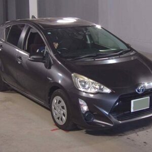 2016 Toyota Aqua gray gasoline used car Japan export