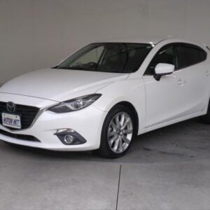 2013 Mazda Axela Sport pearl gasoline used car Japan export