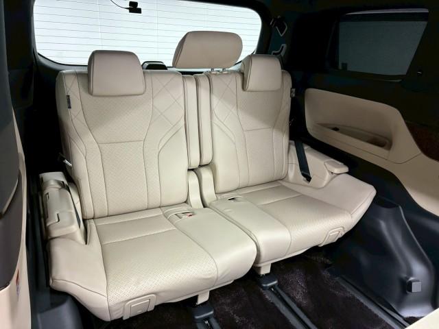 Ref:AUX-23925829 TOYOTA ALPHARD HYBRID 2024 7 Ref:AUX-23925829 TOYOTA ALPHARD HYBRID 2024 - Image 7