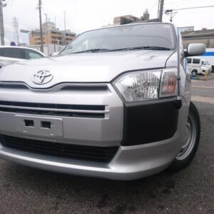2018 Toyota Succeed silver gasoline used car Japan export