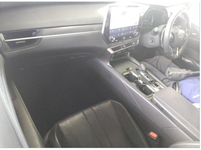 Ref:AUX-23926108 LEXUS RX 2024 4 Ref:AUX-23926108 LEXUS RX 2024 - Image 4