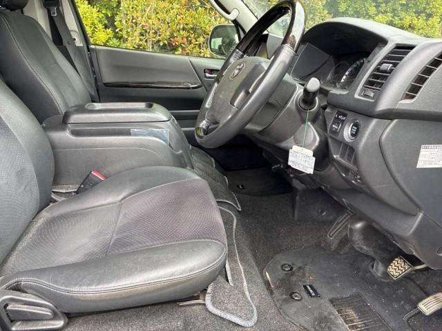 Ref:AUX-23930222 TOYOTA HIACE VAN 2017 4 Ref:AUX-23930222 TOYOTA HIACE VAN 2017 - Image 4