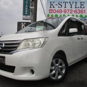 2011 Nissan Serena pearl gasoline used car Japan export