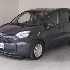2023 Toyota Sienta gray gasoline used car Japan export