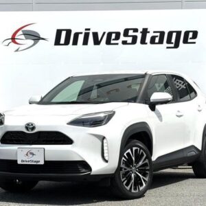 2024 Toyota Yaris Cross pearl hybrid used car Japan export