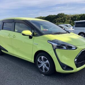2019 Toyota Sienta pearl gasoline used car Japan export