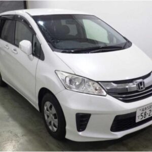 2014 Honda Freed pearl gasoline used car Japan export
