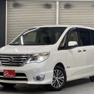 2014 Nissan Serena pearl gasoline used car Japan export