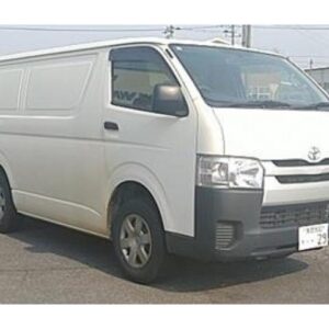 2018 Toyota Hiace Van white diesel used car Japan export