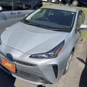 2019 Toyota Prius silver hybrid used car Japan export