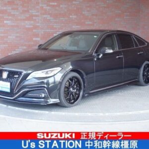 2021 Toyota Crown Hybrid black gasoline used car Japan export