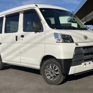 2020 Daihatsu Hijet Cargo white gasoline used car Japan export
