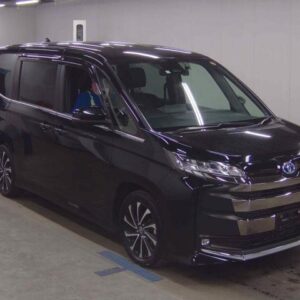 2023 Toyota Noah black gasoline used car Japan export