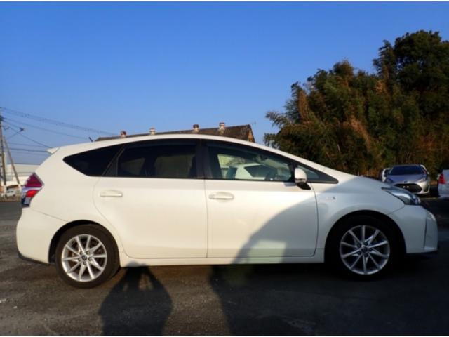 Ref:AUX-23979573 TOYOTA PRIUS ALPHA 2018 5 Ref:AUX-23979573 TOYOTA PRIUS ALPHA 2018 - Image 5