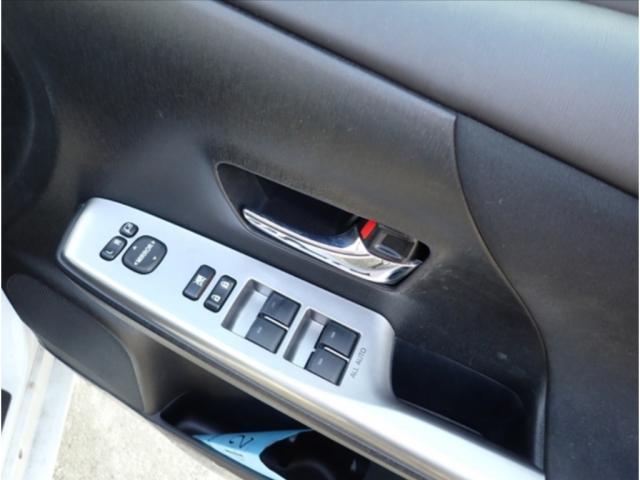 Ref:AUX-23979573 TOYOTA PRIUS ALPHA 2018 9 Ref:AUX-23979573 TOYOTA PRIUS ALPHA 2018 - Image 9